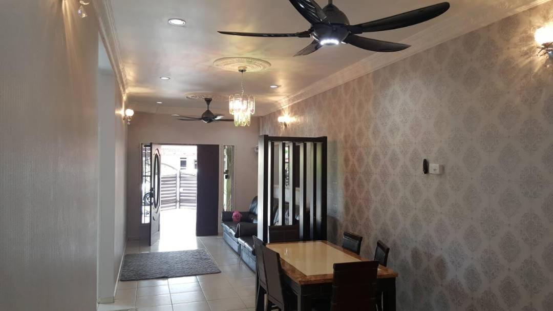 Damai Holiday Homestay 말라카 외부 사진